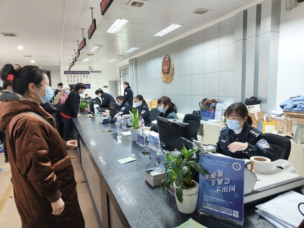 汉寿“帮代办”服务 24小时在线不打烊的证照办理新体验